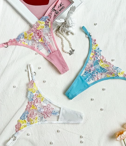 Flutter Kiss Thong Trio